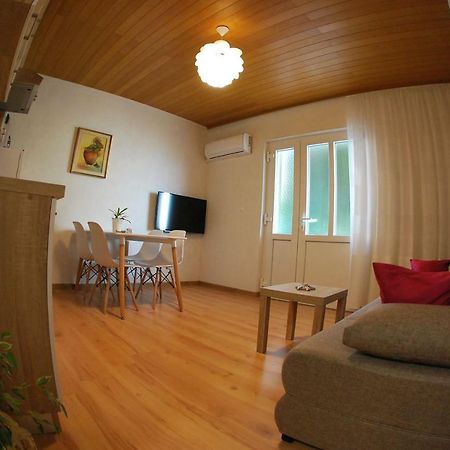 Apartman Ruzica Макарська Екстер'єр фото