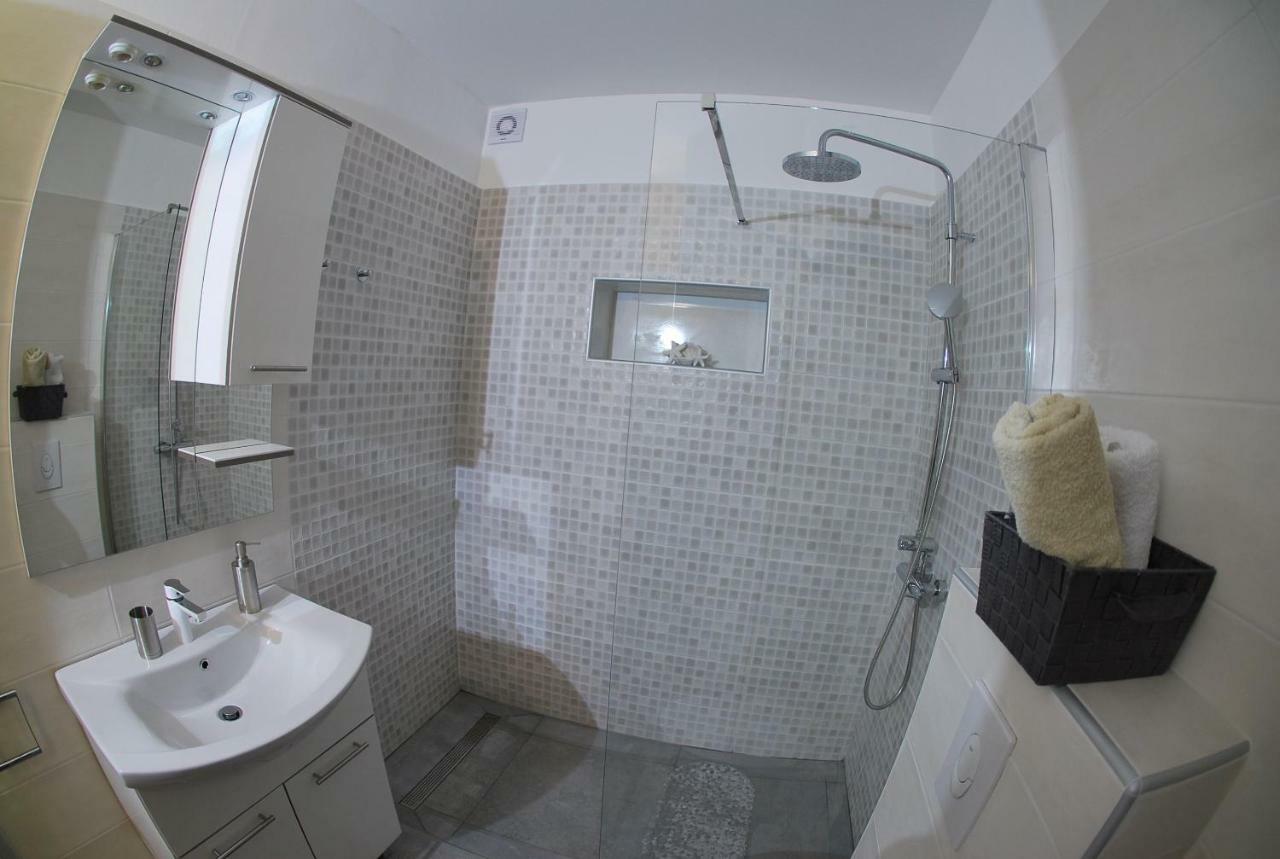 Apartman Ruzica Макарська Екстер'єр фото