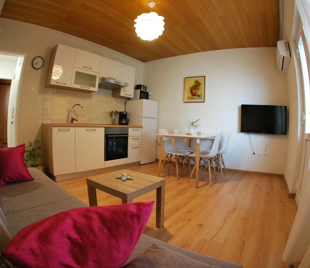 Apartman Ruzica Макарська Екстер'єр фото