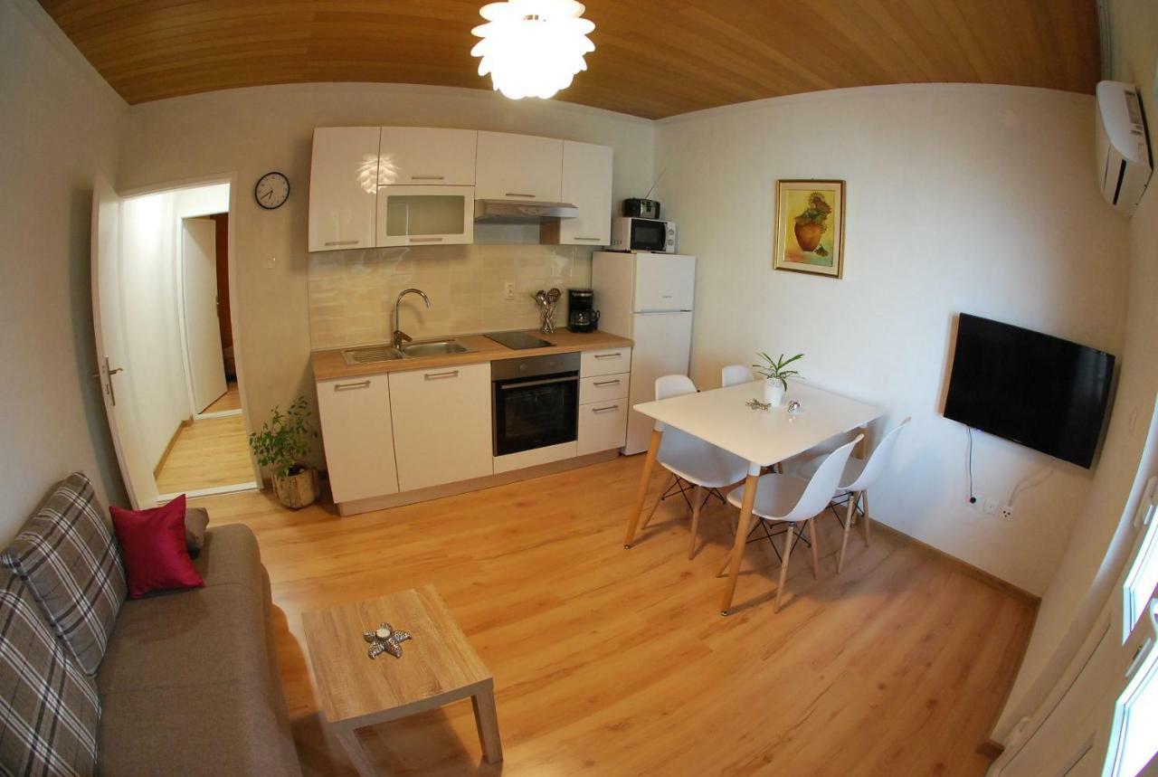 Apartman Ruzica Макарська Екстер'єр фото